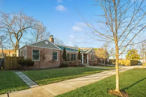 7196 N Mankato Ave, Chicago, IL 60646