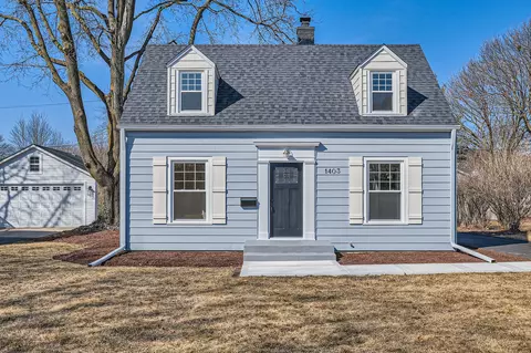 1403 S 5th St, Saint Charles, IL 60174