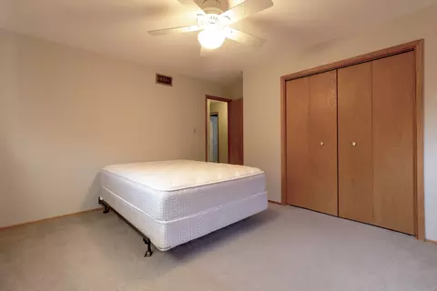 Bedroom - 1455 N Gorham Rd, Morris, IL 60450 photo 2 of 3