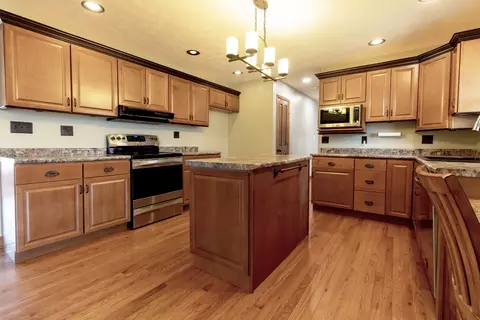 Kitchen - 1455 N Gorham Rd, Morris, IL 60450 photo 2 of 3