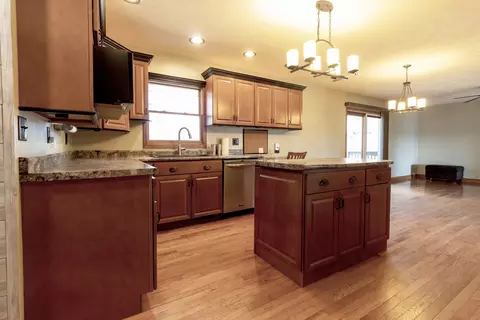 Kitchen - 1455 N Gorham Rd, Morris, IL 60450 photo 3 of 3
