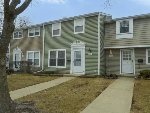 804 Mansfield Ct, Schaumburg, IL 60194
