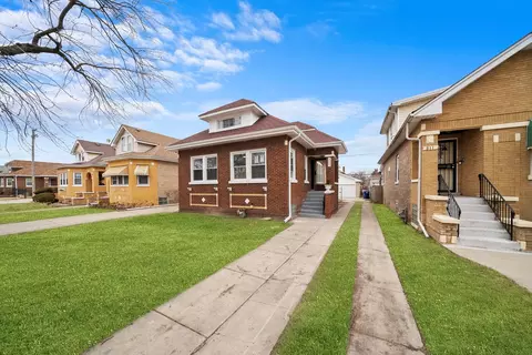 809 S 21st Ave, Maywood, IL 60153
