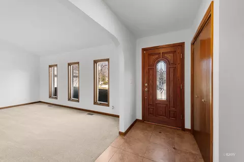 770 N 9th Ave, Addison, IL 60101 photo 3
