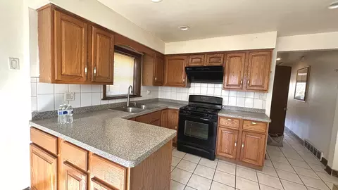 Kitchen - 4159 W 55th St, Chicago, IL 60632 photo 2 of 3