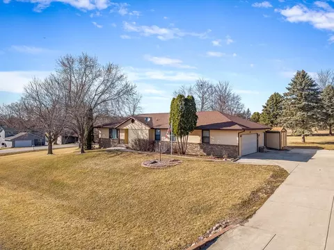 1357 Chadwick Ct, Davis, IL 61019