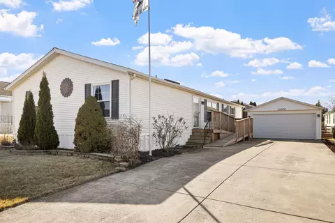 23000 S Balmoral Dr, Frankfort, IL 60423