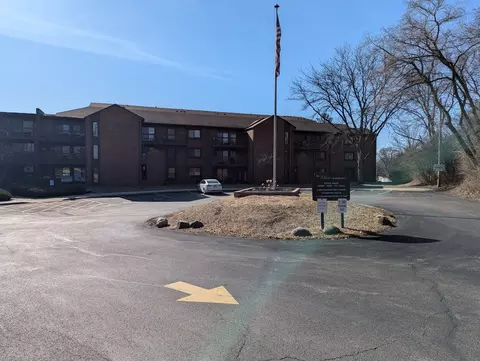2929 Sunnyside Dr #150C, Rockford, IL 61114