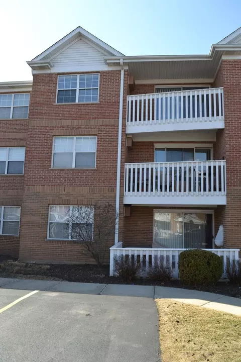 6560 W Belmont Ave #305, Chicago, IL 60634