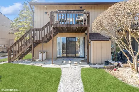 23 Jamaica Colony #3, Fox Lake, IL 60020