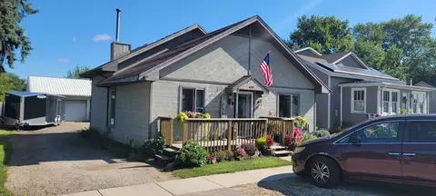 409 W North St, Kirkland, IL 60146