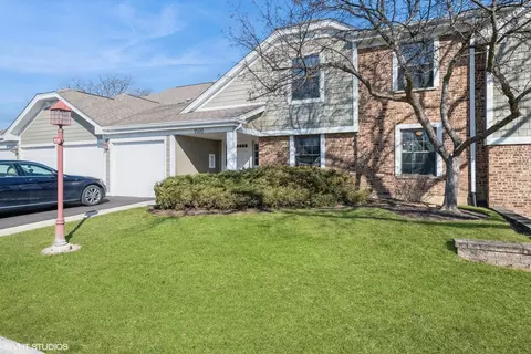 1500 7 Pines Rd #B1, Schaumburg, IL 60193