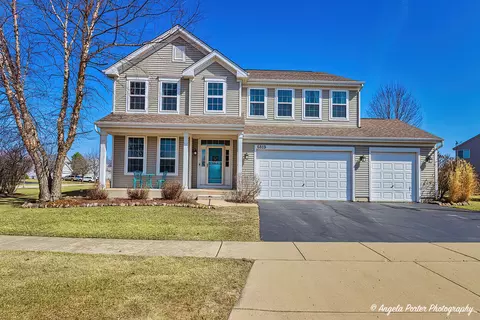 6819 Homestead Dr, Mchenry, IL 60050
