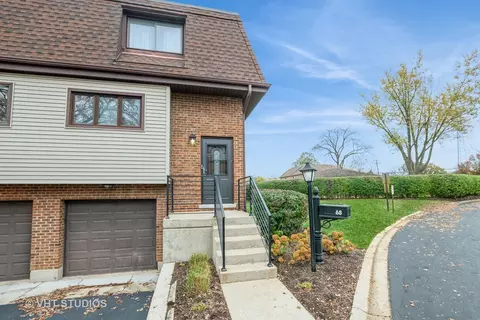 68 Parliament Dr #68, Palos Heights, IL 60463