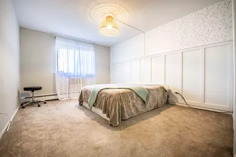 Bedroom - 1500 Robin Cir #218, Hoffman Estates, IL 60169 photo 1 of 7