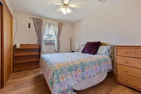 Bedroom - Undisclosed, Gurnee, IL 60031 photo 3 of 4