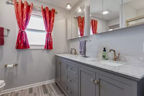 Bath - Undisclosed, Gurnee, IL 60031 photo 2 of 4