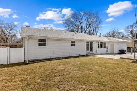 Exterior - Undisclosed, Gurnee, IL 60031 photo 2 of 5