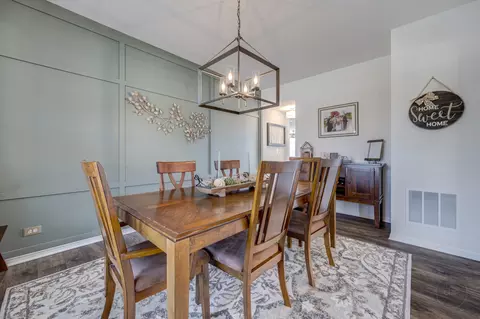 Dining - 27101 Rustic Wood Ln, Plainfield, IL 60585 photo 2 of 4