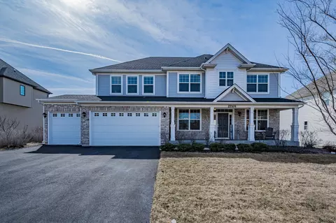 27101 Rustic Wood Ln, Plainfield, IL 60585