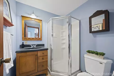 Bath - 818 Cadillac Dr, Wheaton, IL 60187 photo 2 of 2