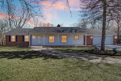 815 Brookwood Dr, Olympia Fields, IL 60461
