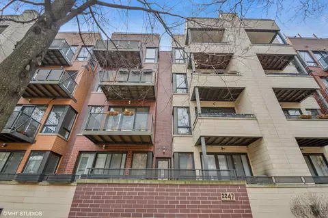 2247 W Wabansia Ave #203, Chicago, IL 60647