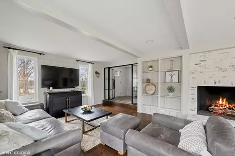 Living - 79 Brinker Rd, Barrington Hills, IL 60010 photo 3 of 6