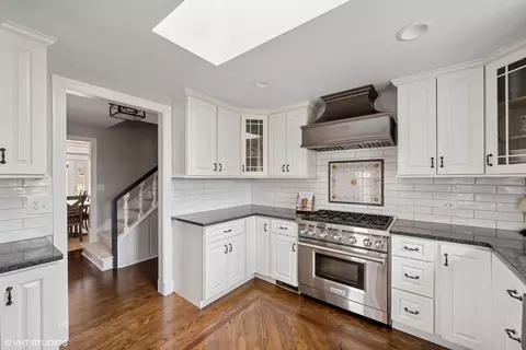 Kitchen - 79 Brinker Rd, Barrington Hills, IL 60010 photo 4 of 4