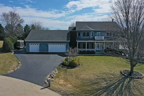 814 Grace Ln, Lake Villa, IL 60046