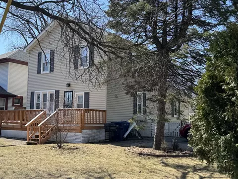 932 N Jackson St, Waukegan, IL 60085