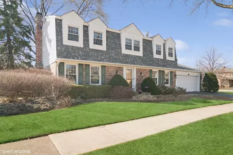 2122 N Williamsburg St, Arlington Heights, IL 60004