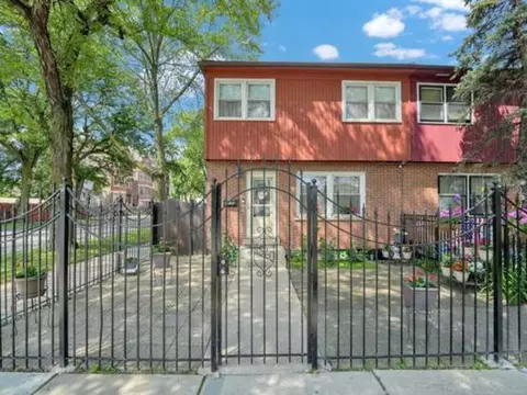 1560 S Washtenaw Ave, Chicago, IL 60608