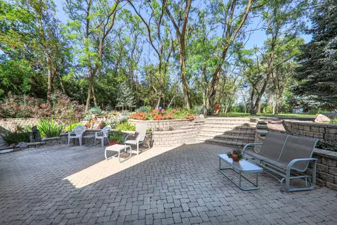 Exterior - 210 79th St, Willowbrook, IL 60527 photo 12 of 27