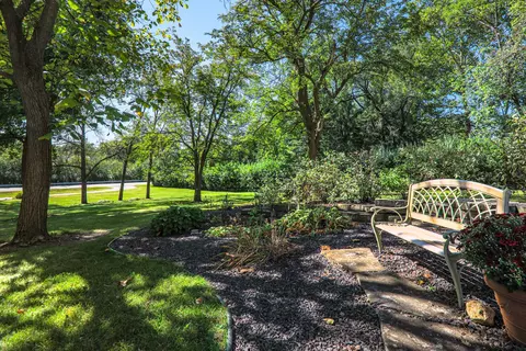 Exterior - 210 79th St, Willowbrook, IL 60527 photo 3 of 27