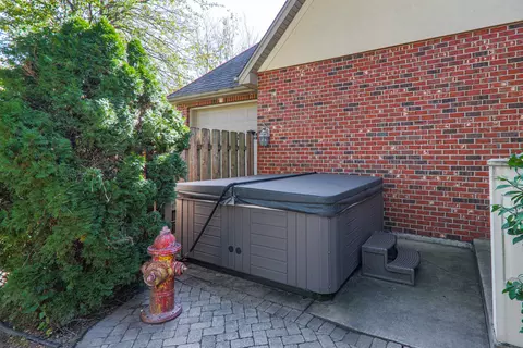 Exterior - 210 79th St, Willowbrook, IL 60527 photo 24 of 27