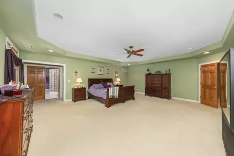 Bedroom - 210 79th St, Willowbrook, IL 60527 photo 4 of 5