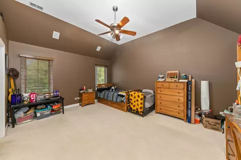 Bedroom - 210 79th St, Willowbrook, IL 60527 photo 3 of 5