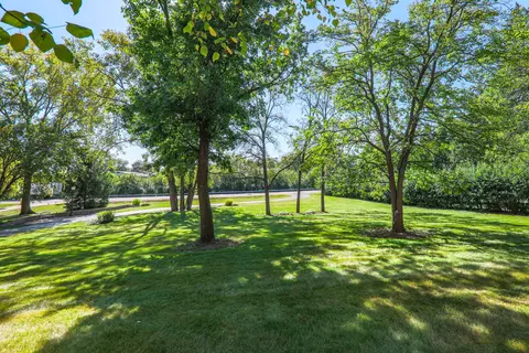Exterior - 210 79th St, Willowbrook, IL 60527 photo 4 of 27