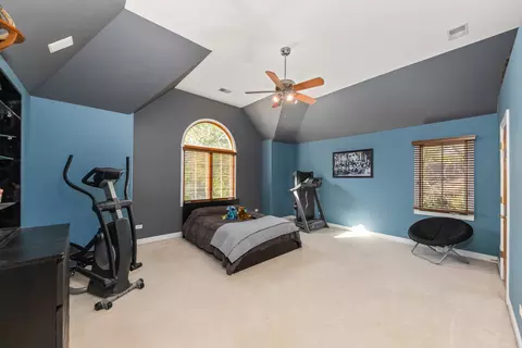 Bedroom - 210 79th St, Willowbrook, IL 60527 photo 2 of 5