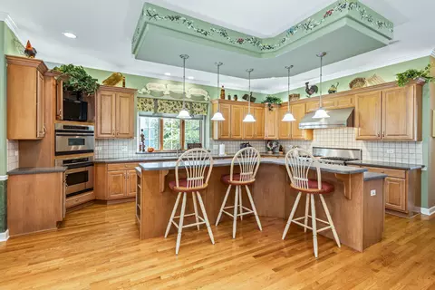 Kitchen - 210 79th St, Willowbrook, IL 60527 photo 6 of 7