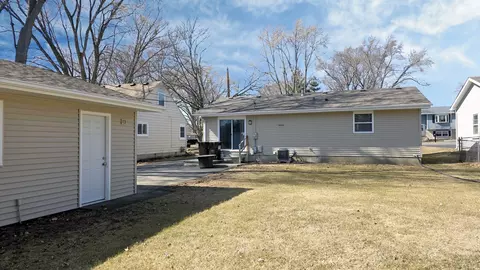 Exterior - Undisclosed, Mchenry, IL 60050 photo 2 of 2
