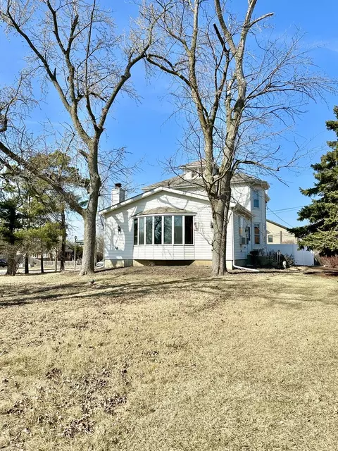 806 E Saint Charles Rd, Lombard, IL 60148