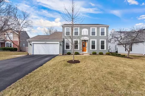 1470 Magnolia Dr, Crystal Lake, IL 60014
