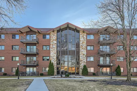 2301 183rd St #309, Homewood, IL 60430