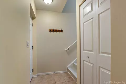 Entry Way - 182 Lucerne Ct, Wheeling, IL 60090 photo 2 of 2