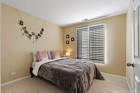 Bedroom - 182 Lucerne Ct, Wheeling, IL 60090 photo 3 of 5