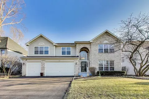 768 Century Farm Ln, Naperville, IL 60563