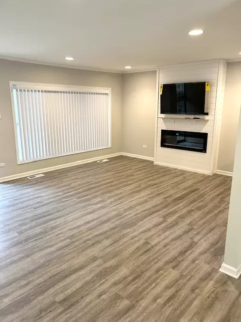 Living - 16625 Sawyer Ave, Markham, IL 60428 photo 1 of 2