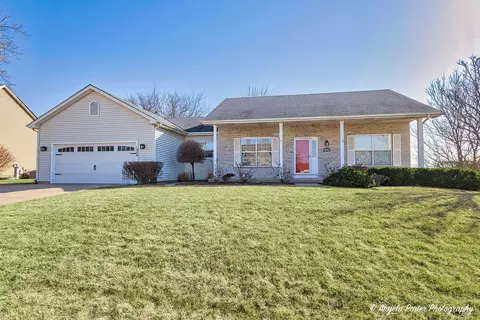 1906 Redwood Ln, Mchenry, IL 60051